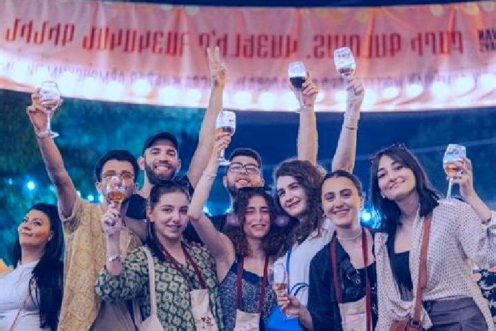Escorts Akner, Armenia — Local Companions