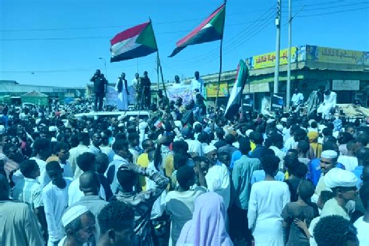 Escorts Al-Qutaynah, Sudan — Local Companions