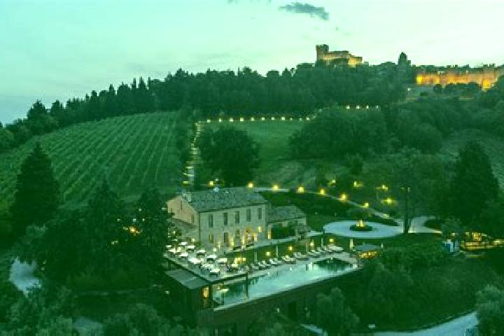 Escorts Albinea, Italy — Local Companions