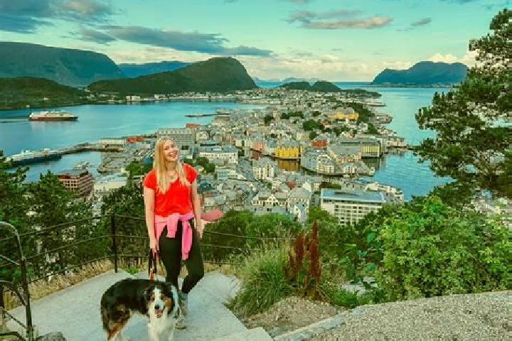 Escorts Alen, Norway — Local Companions