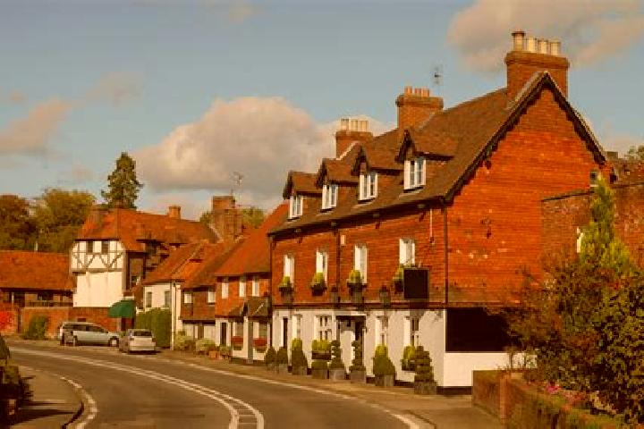 Escorts Alfold Crossways, United Kingdom — Local Companions