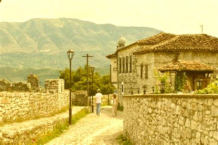 Escorts Aliaj, Albania — Local Companions