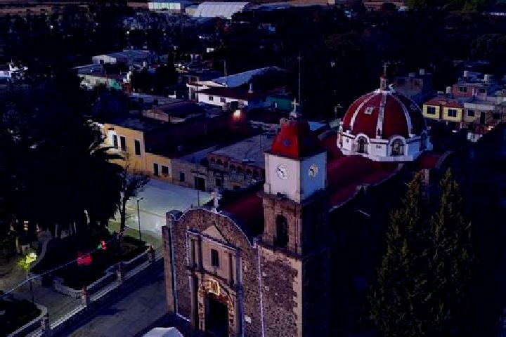 Escorts Almoloya de las Granadas, Mexico — Local Companions