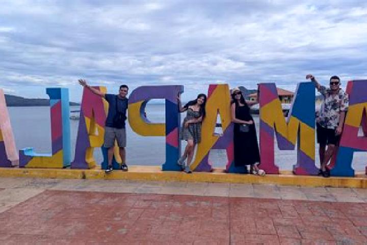 Escorts Amapala, Honduras — Local Companions