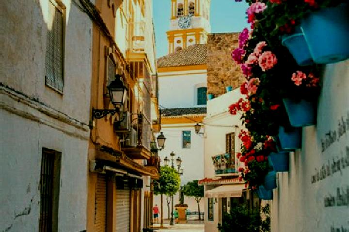 Escorts Antiguedad, Spain — Local Companions