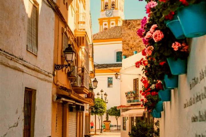 Escorts Anzuola, Spain — Local Companions