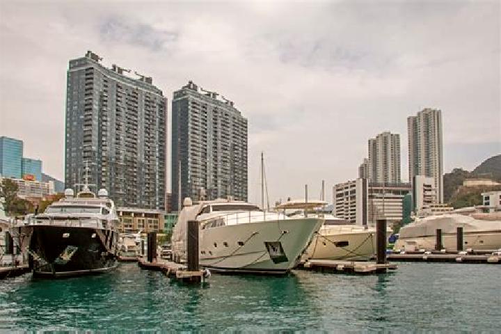 Escorts Aqua Marine, Hong Kong — Local Companions