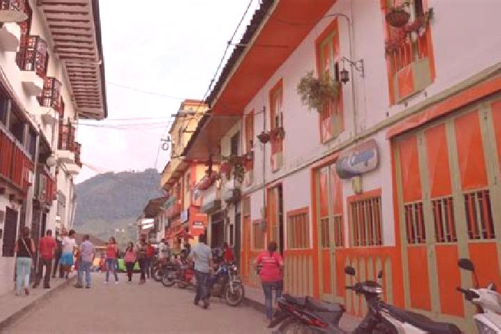 Escorts Aranzazu, Colombia — Local Companions