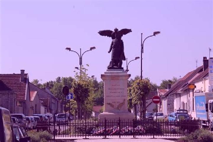 Escorts Arcis-sur-Aube, France — Local Companions
