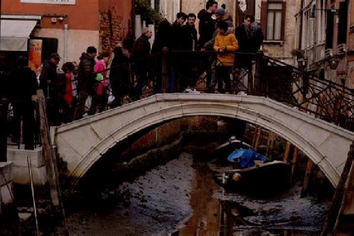 Escorts Ardenno, Italy — Local Companions