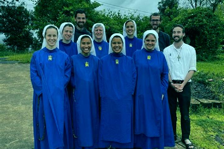 Escorts Arengosse, France — Local Companions