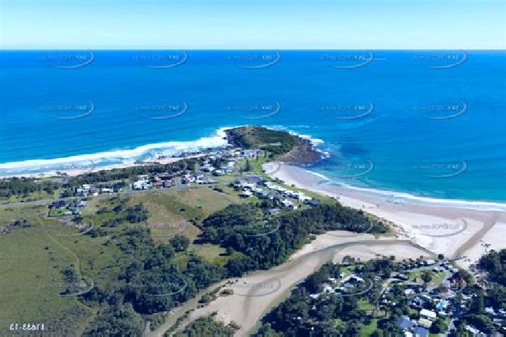 Escorts Arrawarra Headland, Australia — Local Companions