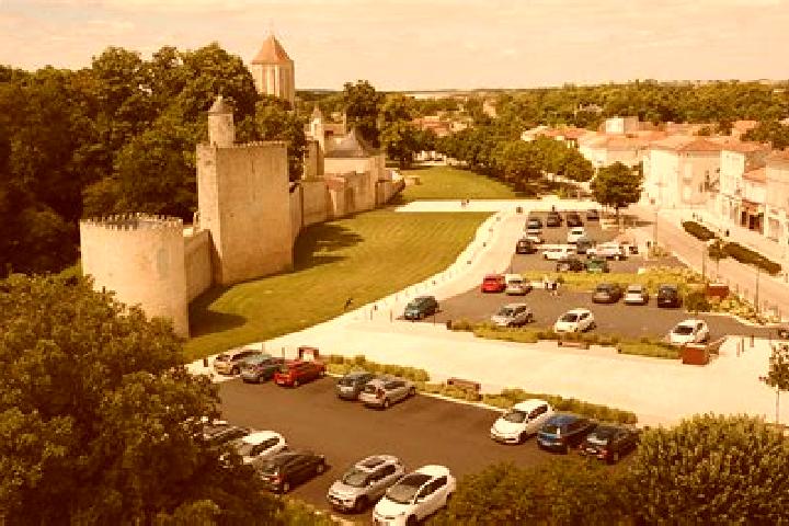 Escorts Arvert, France — Local Companions