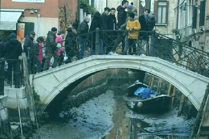 Escorts Arvier, Italy — Local Companions