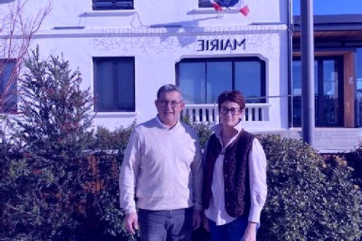 Escorts Asserac, France — Local Companions