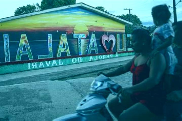 Escorts Atalaia do Norte, Brazil — Local Companions