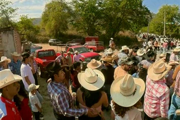 Escorts Atetetla, Mexico — Local Companions