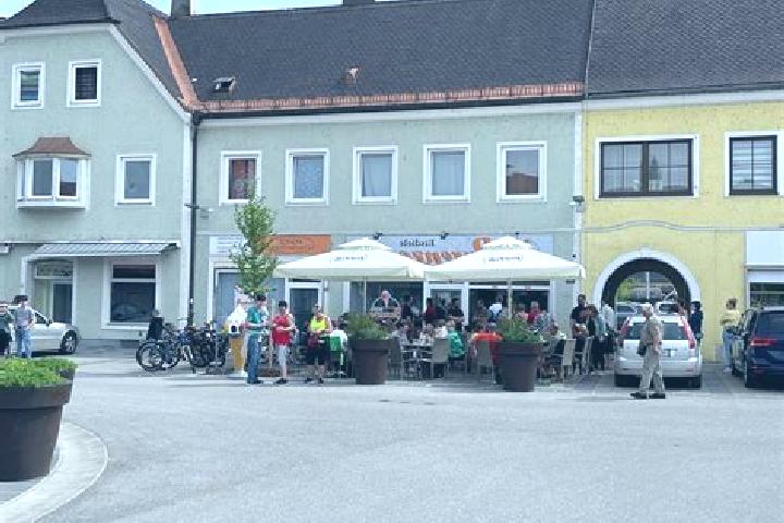 Escorts Attnang, Austria — Local Companions