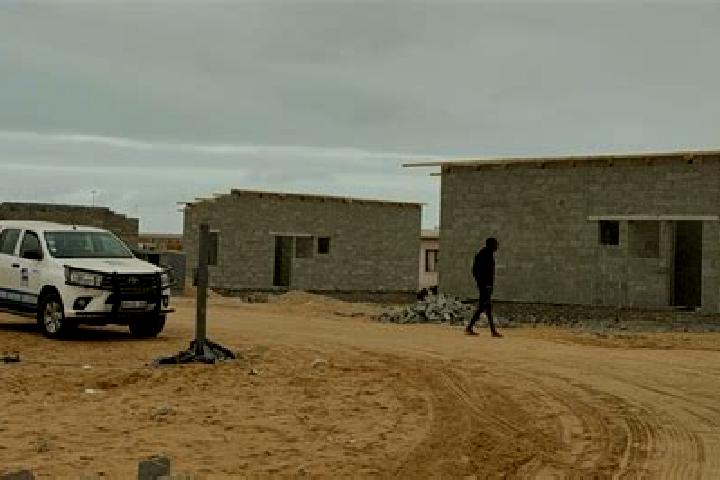 Escorts Aussenkehr, Namibia — Local Companions