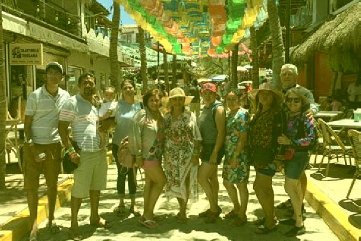 Escorts Axixintla, Mexico — Local Companions