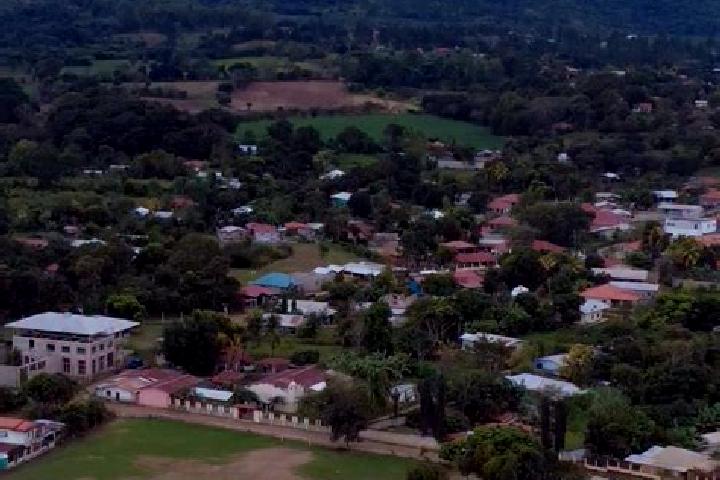 Escorts Ayapa, Honduras — Local Companions