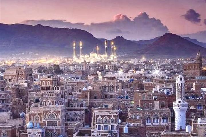 Escorts Az Zuhrah, Yemen — Local Companions