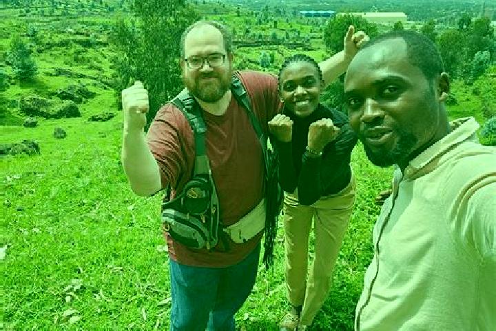 Escorts Babamba, DR Congo — Local Companions