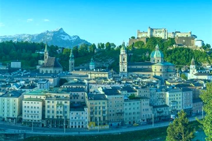 Escorts Bachmanning, Austria — Local Companions