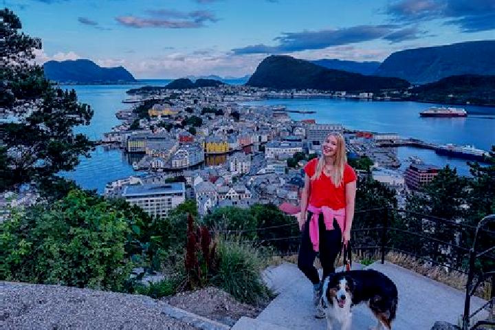 Escorts Bagn, Norway — Local Companions
