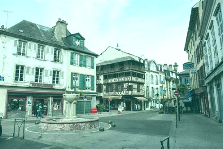 Escorts Bagneres-de-Bigorre, France — Local Companions