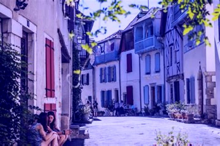 Escorts Baigts-de-Bearn, France — Local Companions