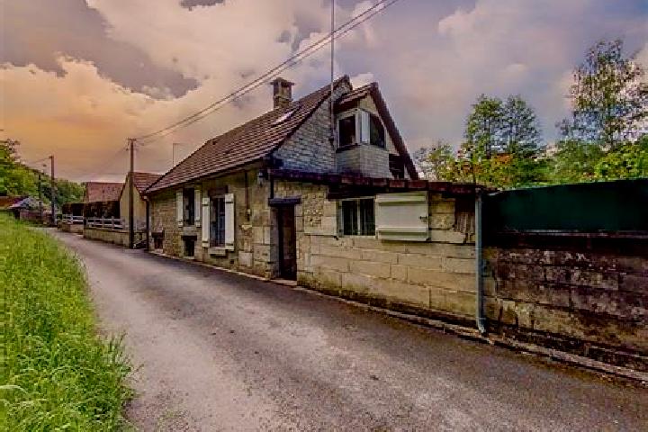 Escorts Balagny-sur-Therain, France — Local Companions