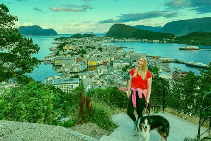 Escorts Ballstad, Norway — Local Companions