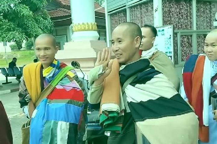 Escorts Ban Fangdeng, Laos — Local Companions