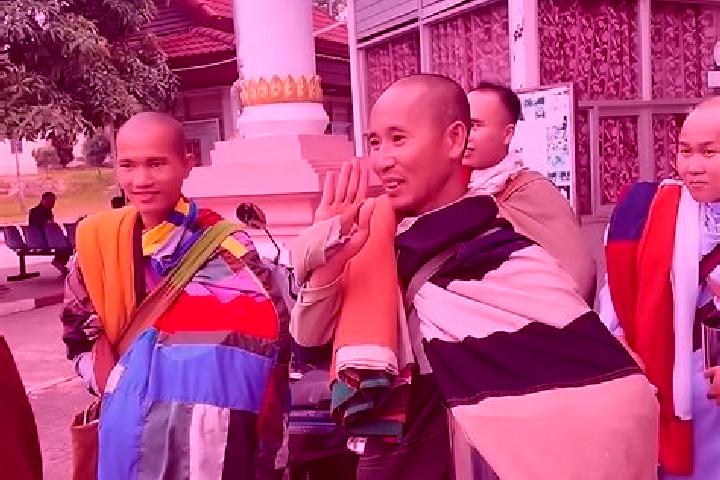 Escorts Ban Namuang, Laos — Local Companions