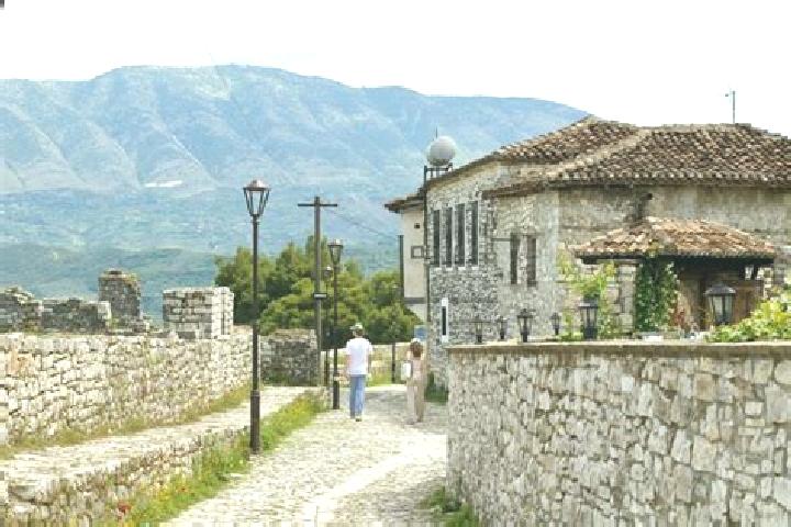 Escorts Banaj, Albania — Local Companions