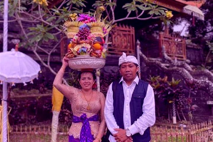 Escorts Banjar Puseh, Indonesia — Local Companions