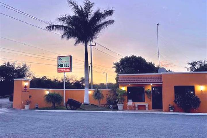 Escorts Barretal, Mexico — Local Companions