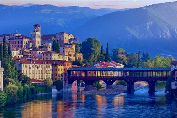 Escorts Bassano del Grappa, Italy — Local Companions