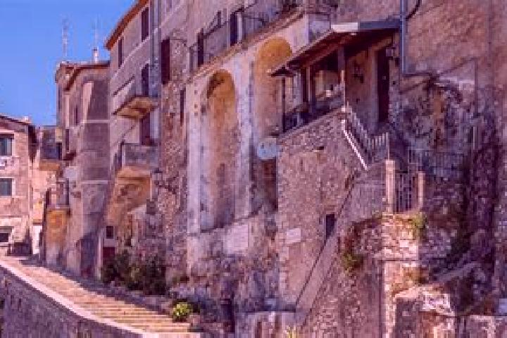Escorts Bassiano, Italy — Local Companions
