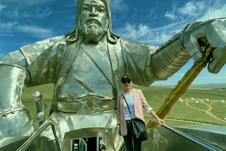 Escorts Bayanbulag, Mongolia — Local Companions