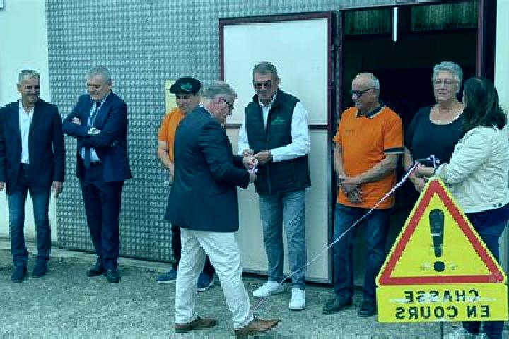 Escorts Beaupont, France — Local Companions