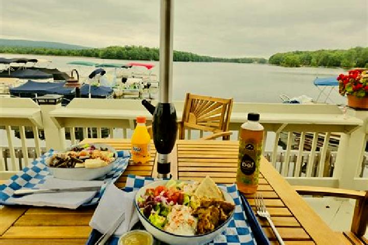 Escorts Beech Mountain Lakes, United States — Local Companions