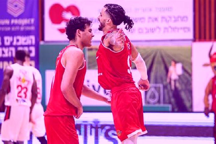 Escorts Be er Ganim, Israel — Local Companions