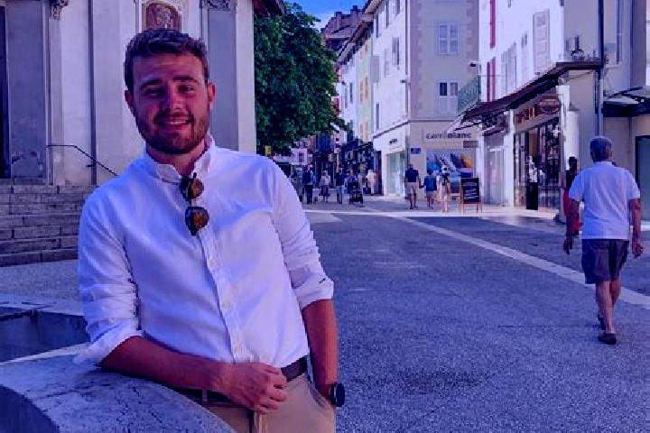 Escorts Bellevaux, France — Local Companions