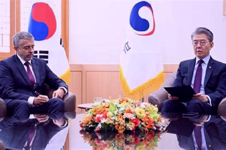 Escorts Beobwon, South Korea — Local Companions