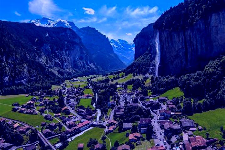 Escorts Bern, Switzerland — Local Companions