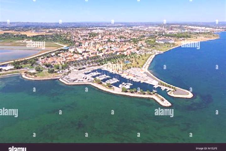Escorts Berre-l Etang, France — Local Companions