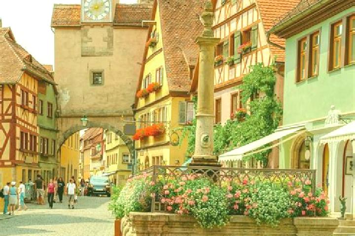 Escorts Bexbach, Germany — Local Companions