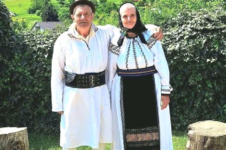 Escorts Bichigiu, Romania — Local Companions